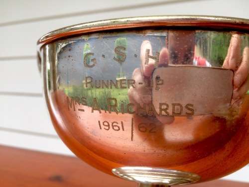 STUNNING VINTAGE TROPHY No. 7 G.S.H. RUNNER UP  1961/62 Mrs. A. RICHARDS