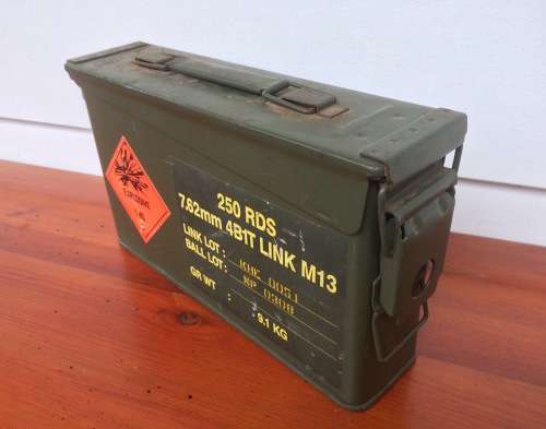 7.62mm 250 ROUND 4B1T LINK M13 STEEL AMMO BOX WITH CLASP