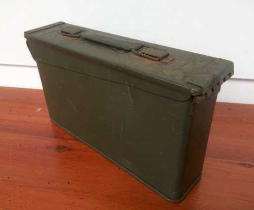 7.62mm 250 ROUND 4B1T LINK M13 STEEL AMMO BOX WITH CLASP