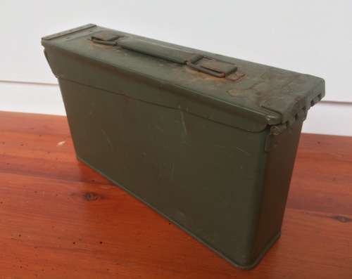 7.62mm 250 ROUND 4B1T LINK M13 STEEL AMMO BOX WITH CLASP