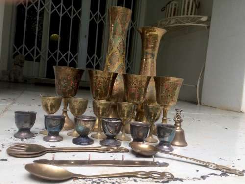 ASSORTMENT OF DETAILED BRASS VASES, GOBLETS ETC. EASTERN/INDIAN VINTAGE