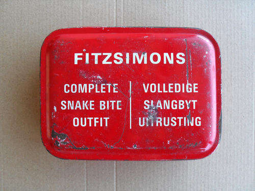 VINTAGE FITZSIMONS COMPLETE SNAKE BITE OUTFIT (FREE POSTAGE)