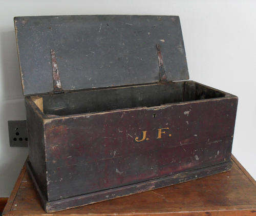 VINTAGE J.F. HAND-LETTERED KIST WITH AUTHENTIC WEAR (CHEST)(BOX)