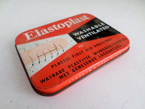 VINTAGE ELASTOPLAST WASHABLE VENTILATED FIRST AID DRESSINGS TIN CHEMIST - APTEEK - PHARMACY)