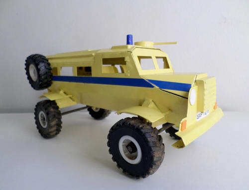 *1/2 YEAR PRICE CUT*ORIGINAL LARGE 1980'S TIN STRIKE TOYS SAPS CASSPIR (BORDER WAR)(SADF)(APARTHEID)