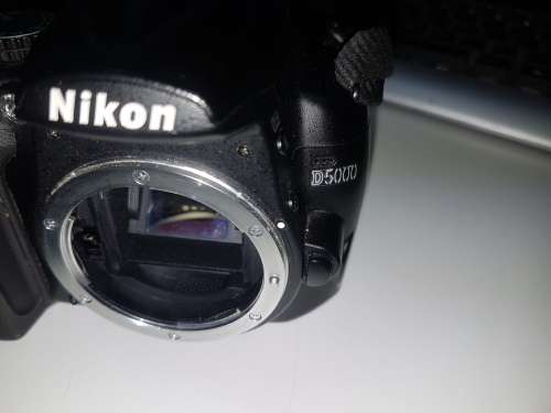 Nikon D5000