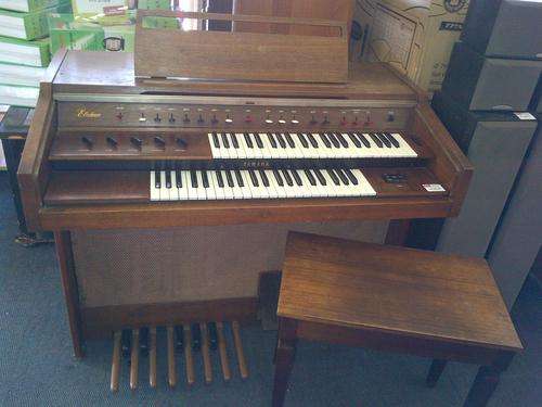 ORGAN YAMAHA