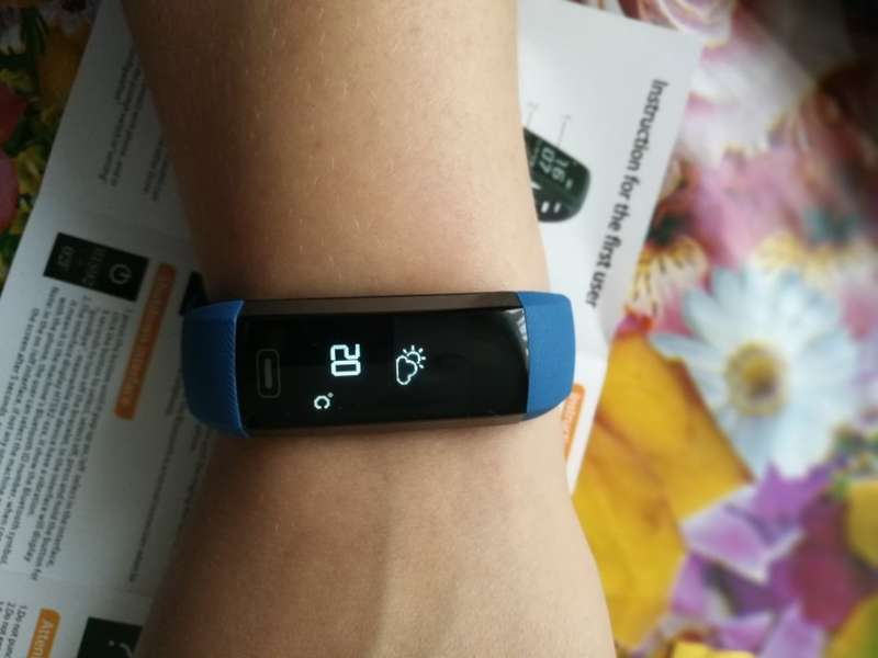 Fitbit Style Waterproof Smartband w/ Built-in Blood Pressure Monitor & Real-Time Heart Rate Monitor