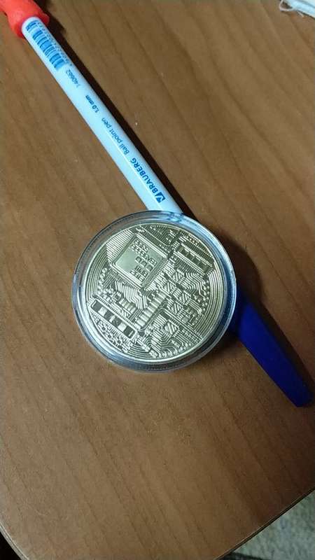 1x LOT of 6 PCS 24K Gold Plated BITCOIN in Protective Case | LOCAL STOCK