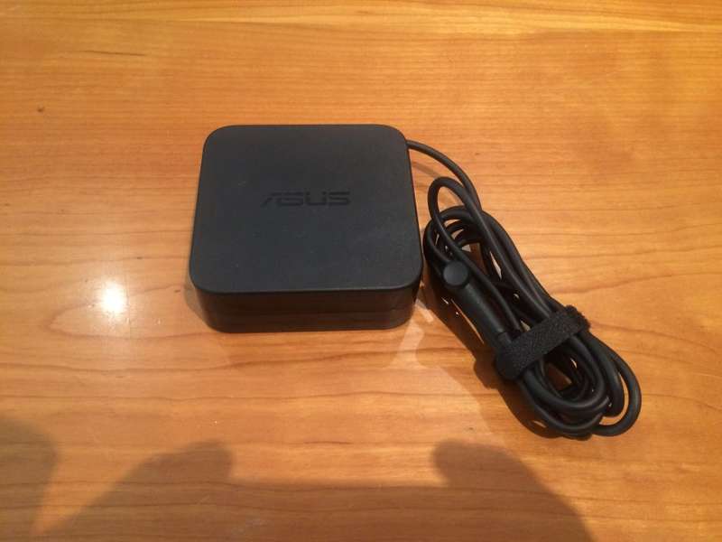 Asus Zenbook Adapter 90W