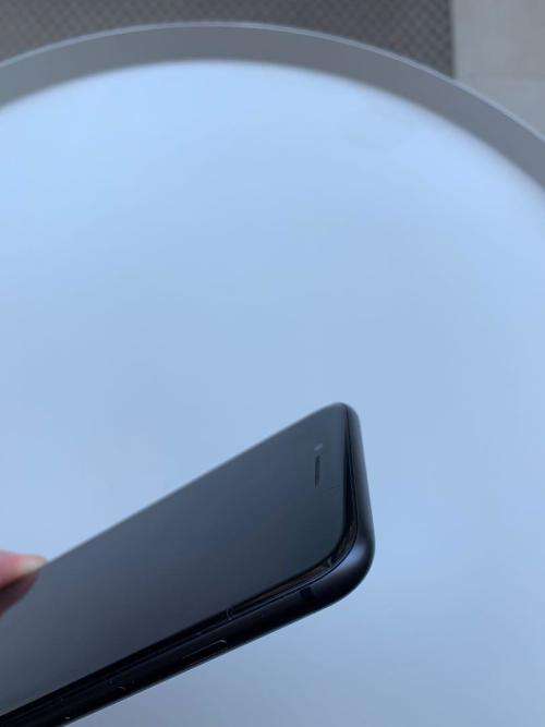Apple IPHONE 8 (UNLOCKED)