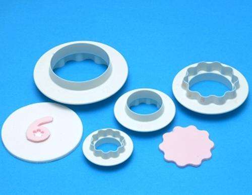 Double Sided Round & Wavy Edge Cutter Set {2 shapes 4sizes} (one of many styles)