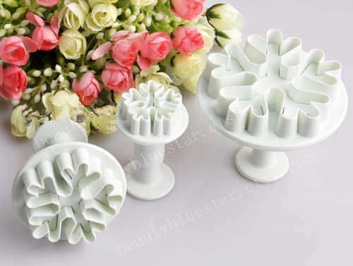 Snow flake Gumpaste / Fondant Plunger (style 1) (one of many styles)