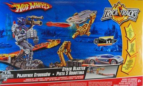 The coolest gift this christmas Hot wheels trick tracks cyberblast