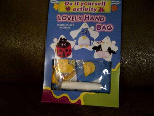 Create your own hand bag for girls