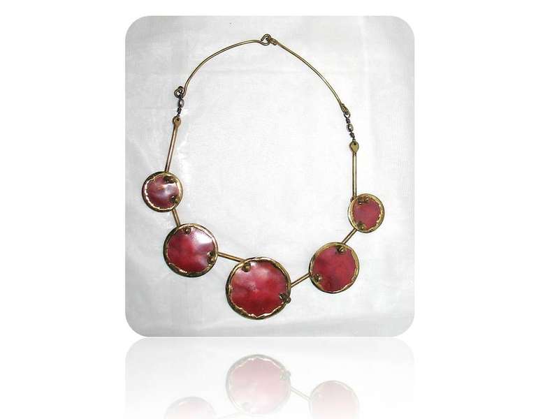 **UNIQUE**COPPER WITH RED FINISH NECKLACE