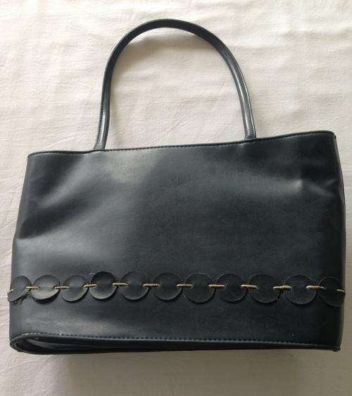 USEFUL NAVY BLUE VINTAGE HANDBAG