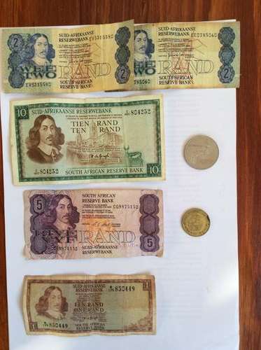 Old bank notes and coin combo