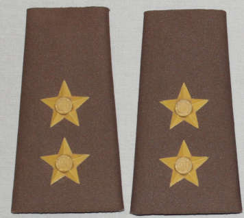 SADF Lieutenant Shoulder rank pair raised star type