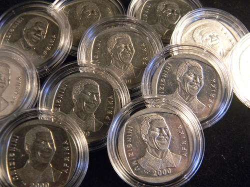 11 BEAUTIFUL-2000-SMILEY MANDELA's available-CIRCULATED AND ENCAPSULATED-GRAB THE LOT!