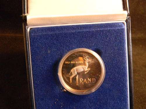 1989 SILVER PROOF R1 ENCAPSULATED AND COMES WITH ORIGINAL BLUE SAMINT  CASE