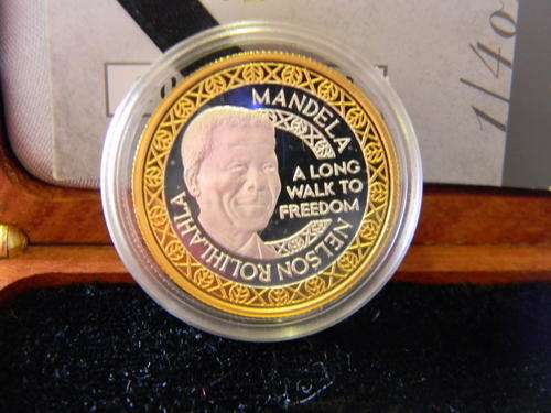 **Mint of Norway*-*1/4oz Proof Bimetallic Gold and Silver medallion*-*Nobel prize winner*-*Mandela**