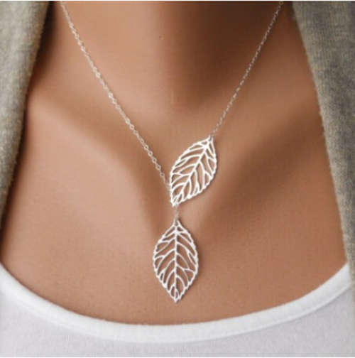 Vintage Big Leaf Pendant Necklace!!