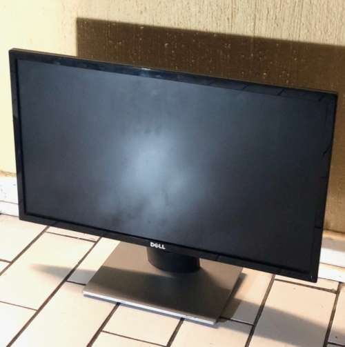 Dell 27 LED Backlit LCD Monitor IPS Full HD 1080p, 1920x1080 at 60 Hz HDMI VGA, Black