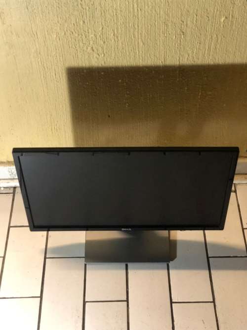 Dell 27 LED Backlit LCD Monitor IPS Full HD 1080p, 1920x1080 at 60 Hz HDMI VGA, Black