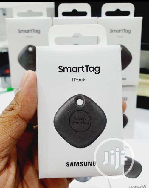 Samsung galaxy buds live PLUS **FREE GIFT Smart Tag**