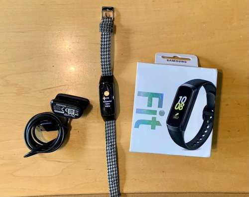 Saumsung Galaxy Fit (SM-R370)