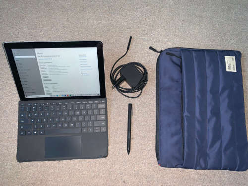 Microsoft Surface GO 1 (2018) 64Gb/4Gb + Black Type Cover + Bamboo Pen + Sleeve