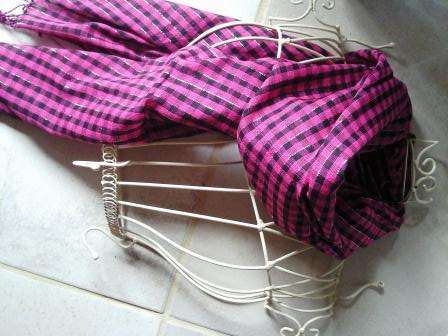 100% BRAND NEW BEAUTIFUL Black and Pink Checked Scarf - JUST IN TIME FOR WINTER!!!