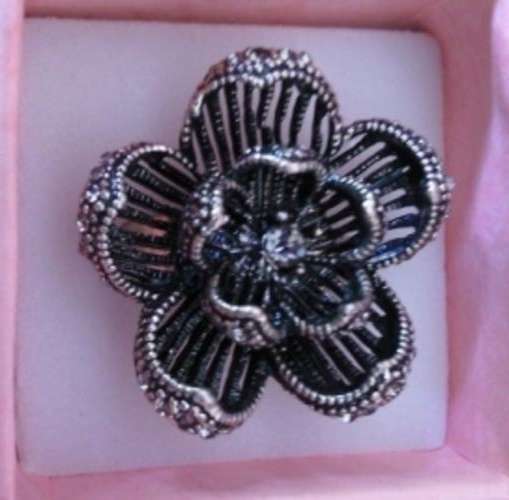 JEWELLERY: Silver Rose Ring (Adjustable) - STUNNING! Retails for R99!