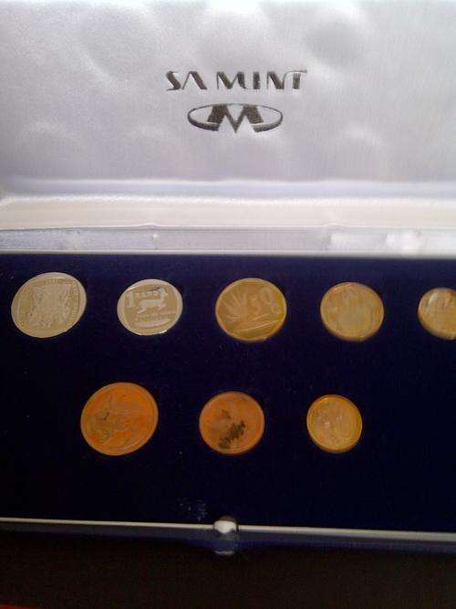 1993 UNCIRCULATED SA MINT SET! PROOF! (TOP OF CASE A BIT DAMAGED). A MUST HAVE!!