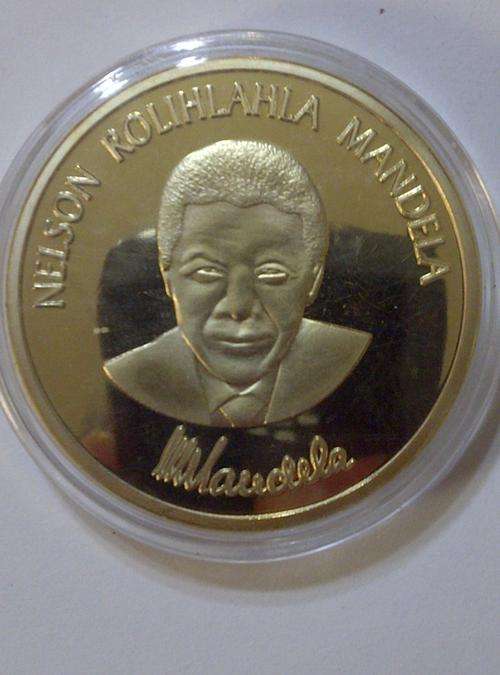 SIGNED! 1 oz. NELSON MANDELA - "LONG WALK TO FREEDOM"/ROBBEN ISLAND GOLD CLAD COIN!! MUST HAVE!