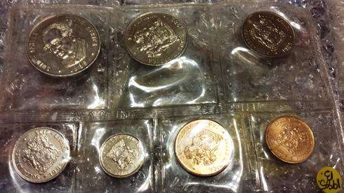 SEALED FULL UNCIRCULATED 1985 RSA COIN SET -  FOR THE COLLECTOR!