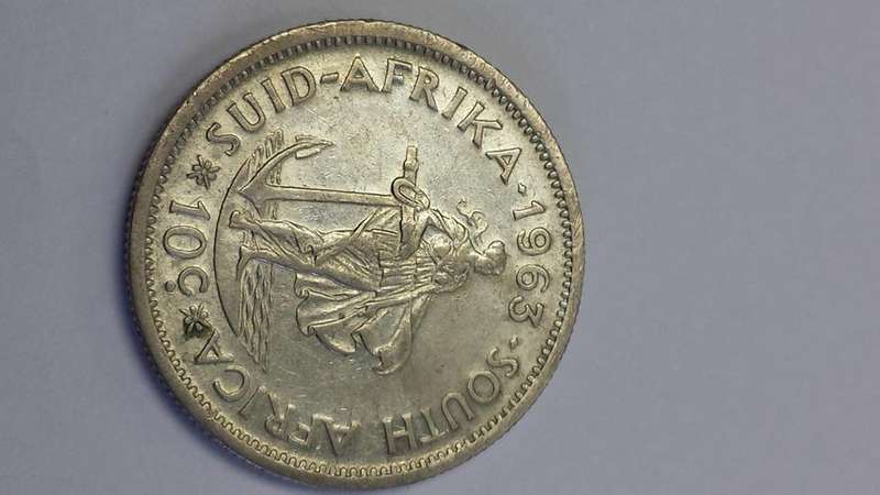 SILVER 1963 RSA 10c. IN NEAR PERFECT CONDITION. BUY SILVER NOW! "EENDRAG MAAK MAG"