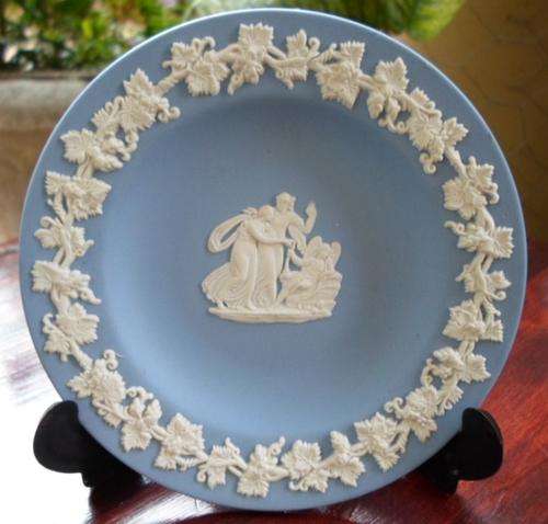 LOVELY WEDGWOOD JASPERWARE PIN DISH