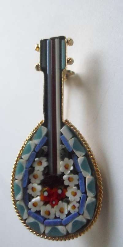 ITALIAN MICRO MOSAIC MANDOLIN BROOCH