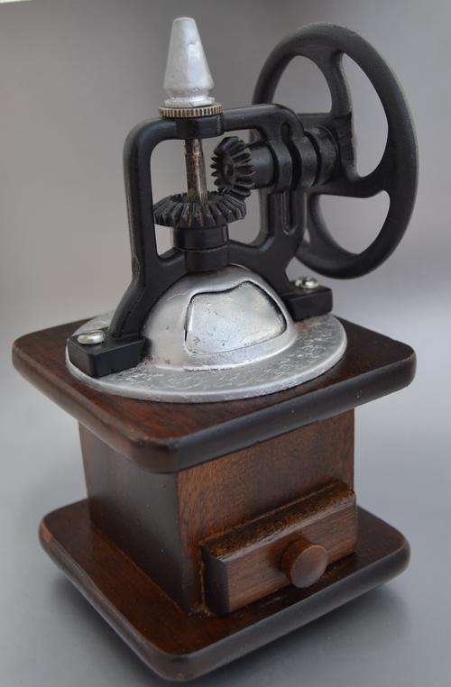 Pepper Grinder