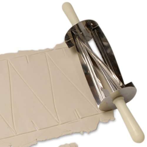 Croissant cutter