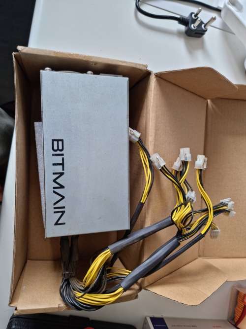 APW3 power supply for Antminer D3
