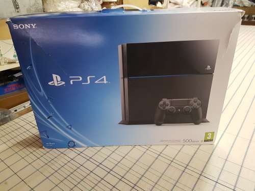 Playstation 4 Console 500GB (Great Condition)