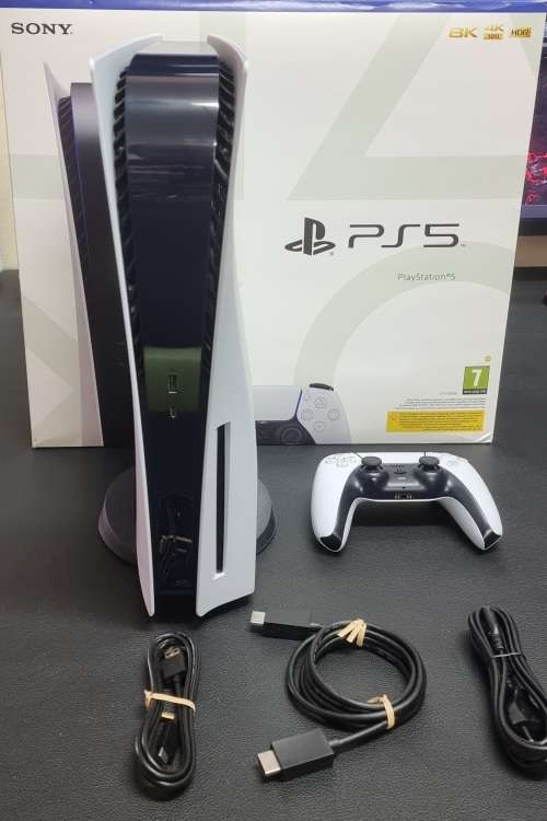 Playstation 5 - DISC Edition - (PS5) ( great condition and complete)