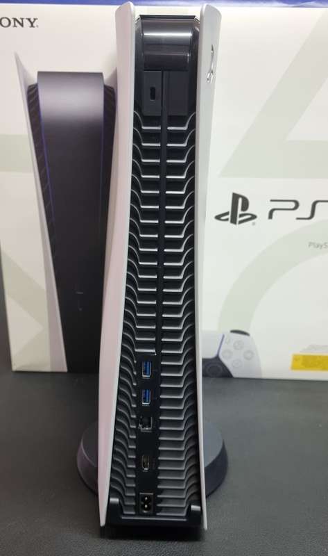 Playstation 5 - DISC Edition - (PS5) ( great condition and complete)