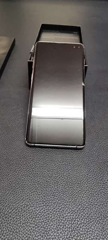 Samsung Galaxy S10+ (Please have a look at pictures and information provided)