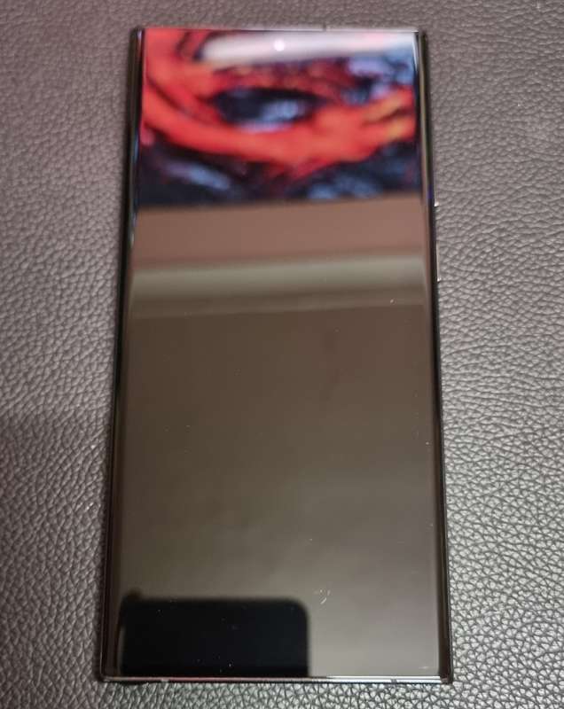 Samsung Galaxy S22 ULTRA + UAG case Boxed (Please have a look at pictures and information provided)