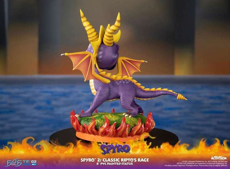First 4 Figures - Spyro 2 Painted Statue - (New and sealed)