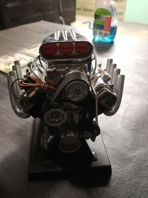 Big lot of diecast scale 1:24 cars